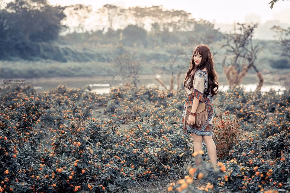 Cô gái xinh đẹp Phạm Thu Hà cô gái sinh ngày 11/6/1996 tại Hà Nội và hiện là sinh viên năm 2 của trường Cao đẳng Y tế Hà Nội.