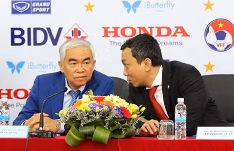 VFF trieu tap phien hop bat thuong