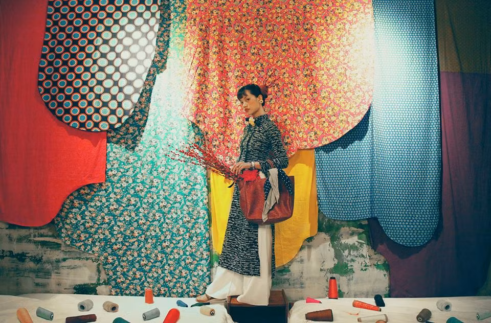 Ro mot mac ao dai sang chanh giong "Co ba Sai Gon"