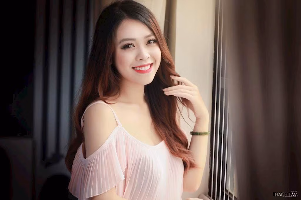 Bên cạnh đó, Cẩm Ly cũng chia sẻ rằng cô phải từ chối rất nhiều cơ hội trên con đường đến với nghệ thuật vì khá đắn đo không biết lựa chọn này có đúng không.