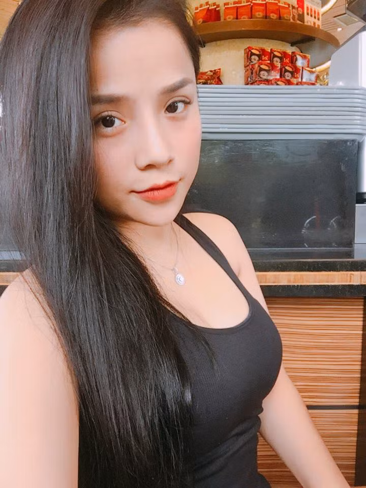 Trước đó,Văn Lâm từng đăng ảnh chụp chung vớiThương Võ nhưng thời gian đó cả hai đều chưa công khai mối quan hệ yêu đương.