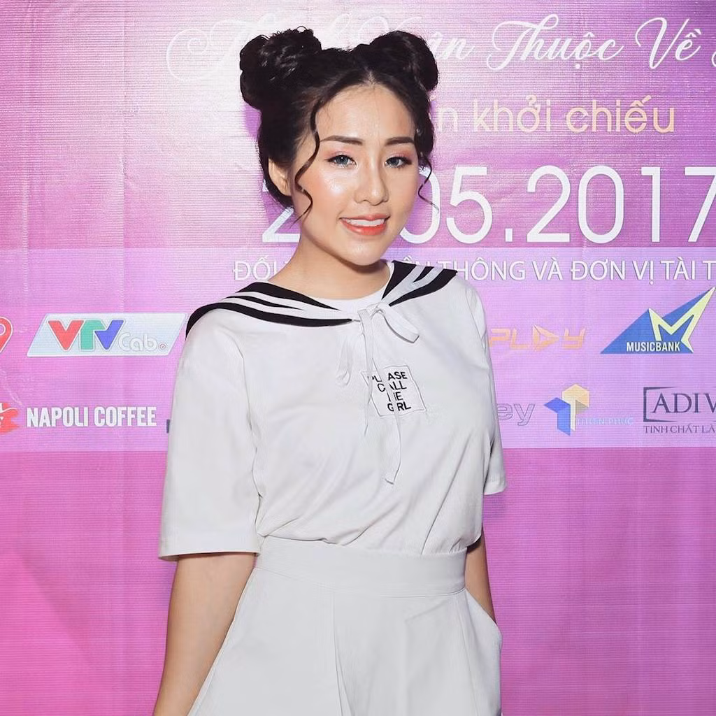 Tuy không có chỉ số cơ thể như những siêu mẫu nhưng vóc dáng thon gọn, nóng bỏng đáng ao ước của Mỹ Duyên cũng khiến nhiều người trầm trồ khen ngợi.