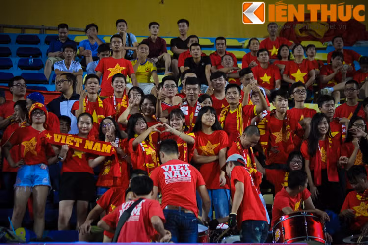 Chiến thắng với tỷ số 4-1 trước U19 Đông Timor, U19 Việt Nam tạm đứng đầu bảng A giải U19 ĐNA. Tuy nhiên họ đã thi đấu nhiều hơn Malaysia (đội có chiến thắng 5-0 trước Philippines) một trận. Đây là trận đấu bản lề quyết định tấm vé đi tiếp của đoàn quân HLV Hoàng Anh Tuấn.