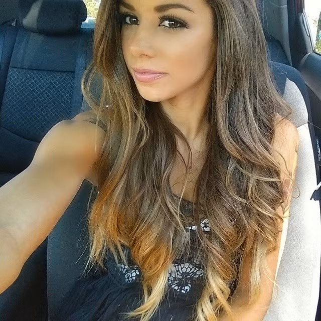Không chỉ có thân hình gợi cảm, Juli Annee còn có khuôn mặt khá đẹp với ngũ quan chỉnh tề và làn da nâu khỏe khoắn. Tất cả đã làm nên danh tiếng cho cô nàng này kể từ ngày chưa sinh con.