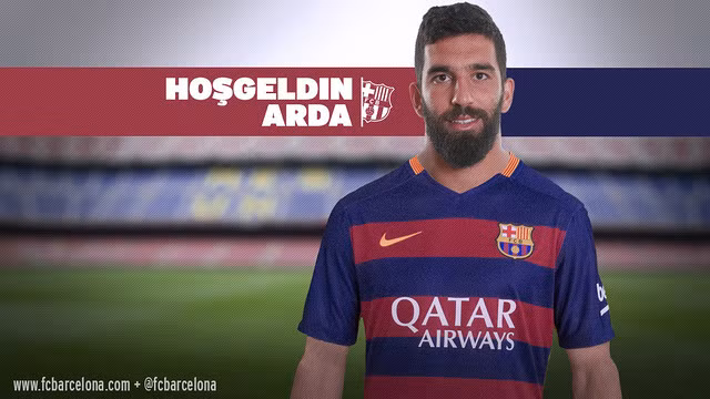 Barca thanh lọc hàng tiền vệ: Theo thông tin chuyển nhượng cầu thủ từ tờ Sport của Tây Ban Nha, Barca chuẩn bị chia tay 3 tiền vệ trong mùa Hè này, bên cạnh sự ra đi của tiền đạo Neymar. Cụ thể, 3 cái tên sắp sửa được bán gồm có Rafinha, Arda Turan và Denis Suarez. Được biết, Barca đang có ý định sử dụng Rafinha và Arda Turan như một phần trong bản hợp đồng chiêu mộ tiền vệ Coutinho từ phía Liverpool. Ảnh: FC Barca
