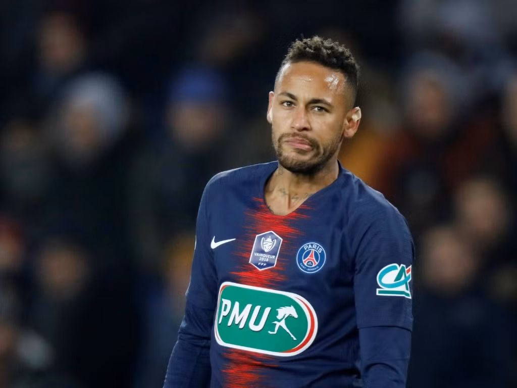 Trong cuộc trả lời phỏng vấn truyền thông mới đây, Neymar đã úp mở về khả năng khoác áo Real Madrid.