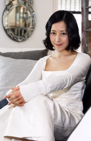 Dù để mặt mộc hay trang điểm, cựu người mẫu Seo Jung Hee vẫn toát lên được vẻ đẹp tự nhiên, thu hút