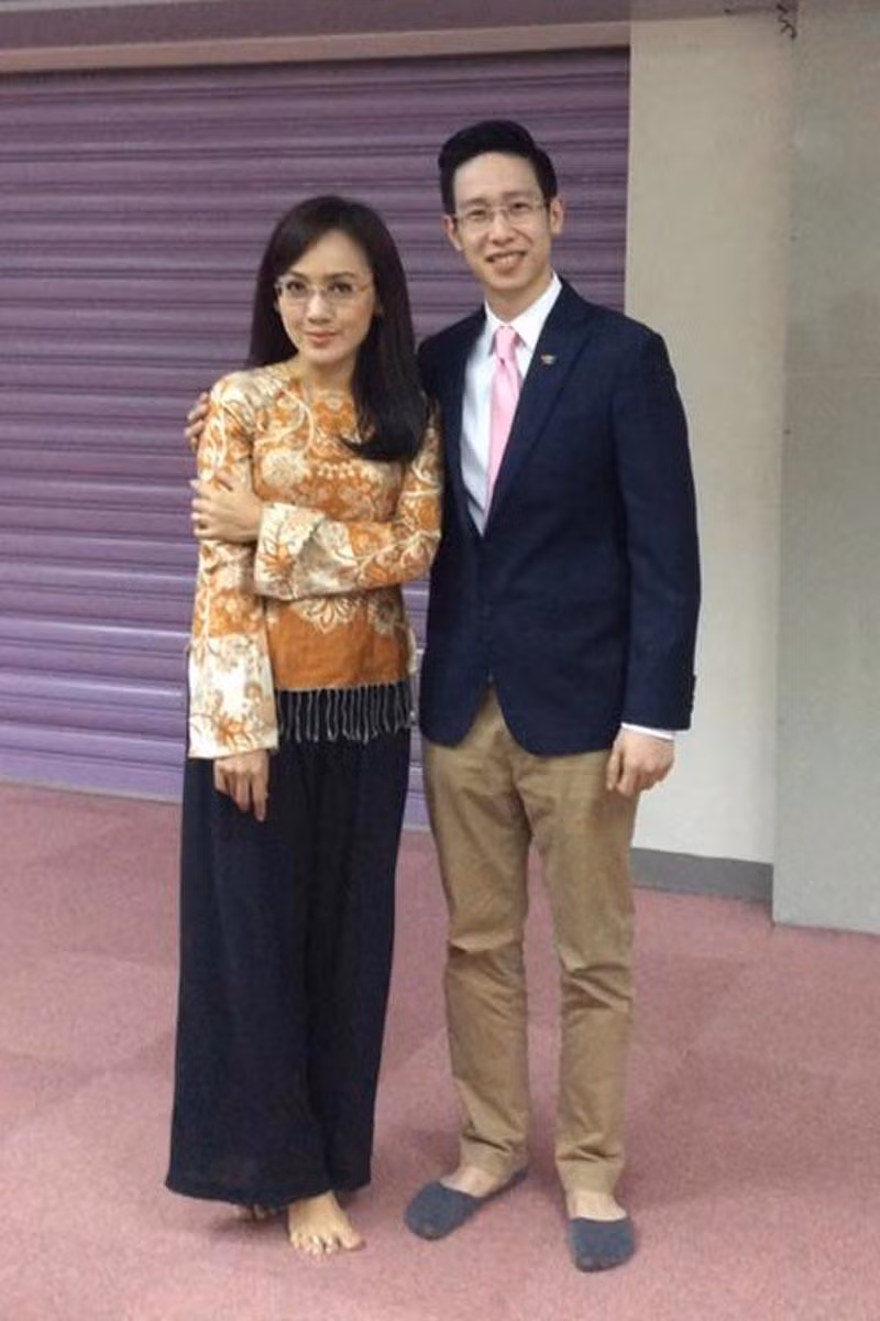 Lên sóng ư! thời trang phần trên cơ thể thì phải đẹp nhưng phần dưới thì có khi chẳng liên quan đến phần trên.