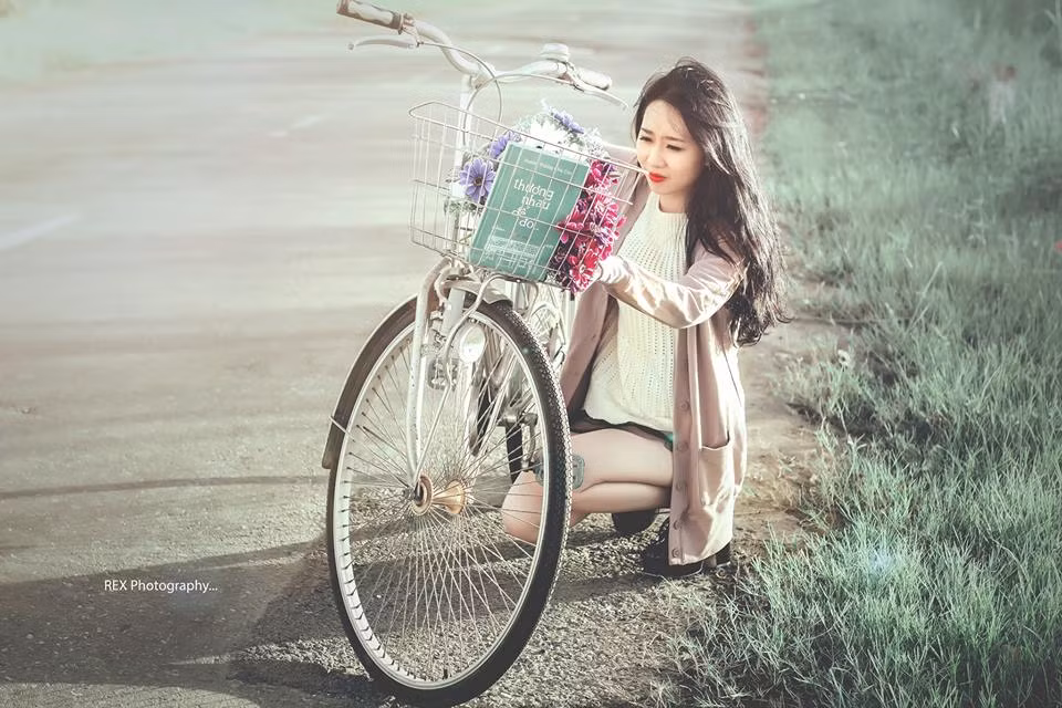 Với vóc dáng chuẩn, cùng làn da trắng không tì vết, Nu Phạm từng được đánh giá là gương mặt người mẫu nội y có đẳng cấp tại Việt Nam.