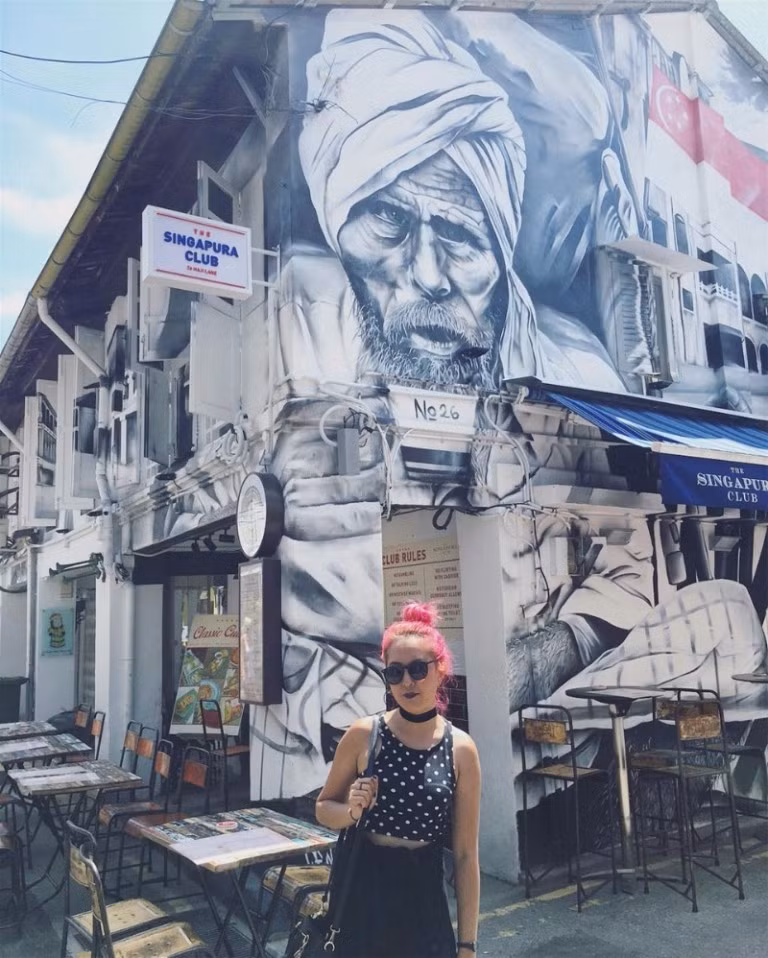 Mọi ngóc ngách của con phố nhỏ mang tên Haji Lane đều là những background rất đẹp để các bạn trẻ tha hồ lựa chọn để check-in. Ảnh: William Cho.