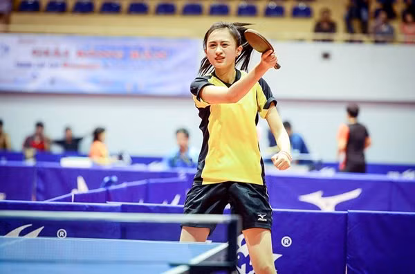 "Chơi bóng bàn không lấy đi của tôi nhiều thời gian nhưng cho tôi nhiều điều thú vị trong cuộc sống. Tôi vui vẻ hơn, gặp được nhiều bạn bè hơn, thấy mình lạc quan hơn", Phương Thảo nói.