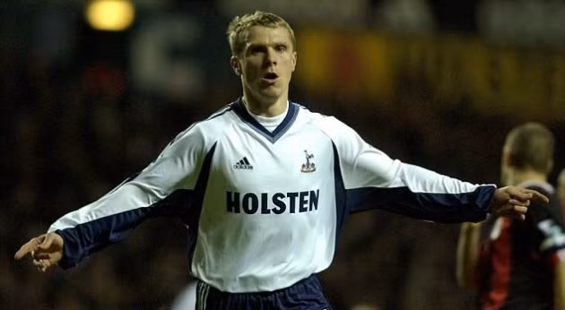 Serhiy Rebrov từng giúp Dynamo Kiyv thống trị bóng đá Ukraine trong 8 mùa giải từ 1992 đến 2000. Giờ đây trong vai trò của một huấn luyện viên, huyền thoại sinh năm 1972 tiếp tục giúp Dynamo Kiv giành hai chức vô địch quốc gia vào năm 2015 và 2016.
