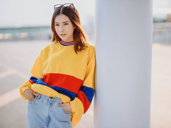Sống mũi cao, nét mặt lai Tây khiến Thiên An xinh đẹp nổi bật.