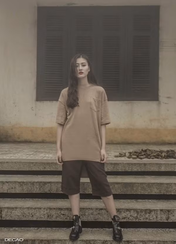 Thế nhưng Hà Lade lại có một vóc dáng "nuột nà" với đôi chân dài miên man.