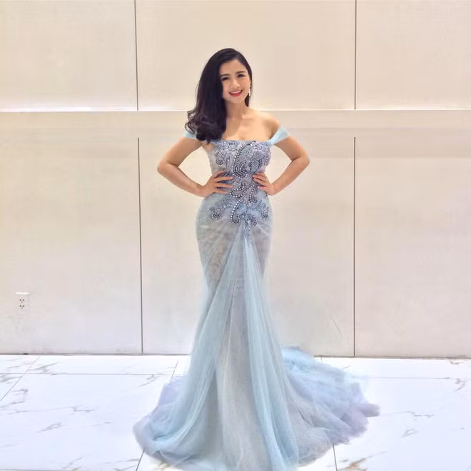 Hồi tưởng lại kỉ niệm được phục vụ trong lễ đón tiếp cựu Tổng thống Mỹ - Barack Obama, Phương Đông bồi hồi kể rằng đó là kỉ niệm không thể quên được, đặc biệt là sau khi được xem tận mắt bức hình selfie cùng ngài Obama trong điện thoại của mình.
