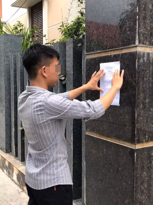 Con trai moi 23 tuoi, gia dinh da dan 