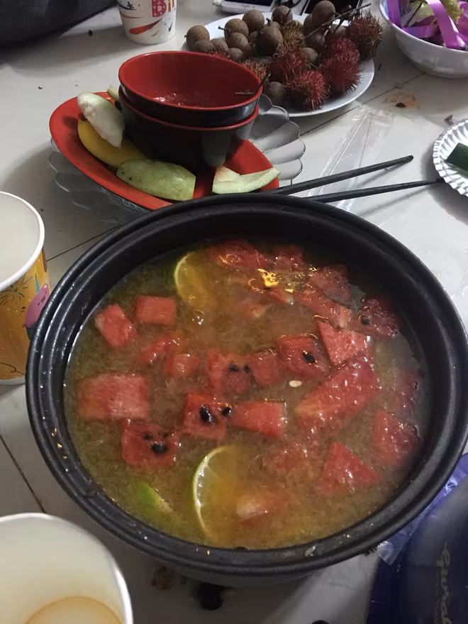 Thanh pham pha ruou hoa qua cua chang thanh nien khien dan mang “phat on“