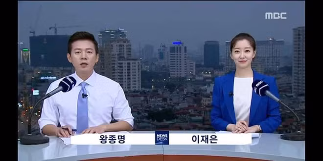 Tối 26/02, cái tên MBC News bất ngờ nổi như cồn trên khắp các trang MXH Việt với màn tác nghiệp tại trường quay dã chiến được đặt ngay trên nóc khách sạn Daewoo, Hà Nội.