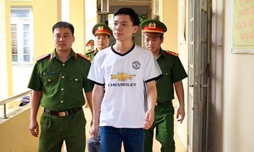 Chuyen trong can nha nho cua bac si Luong