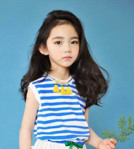 Mặc dù diễn xuất trước ống kính khá tốt nhưng Eun Cha vẫn giữ được nét vô tư, hồn nhiên, nhí nhảnh. Đây chính là điểm cộng giúp bé gái này chinh phục được những người yêu mến mình. Ảnh sử dụng trong bài: Instagram nhân vật.