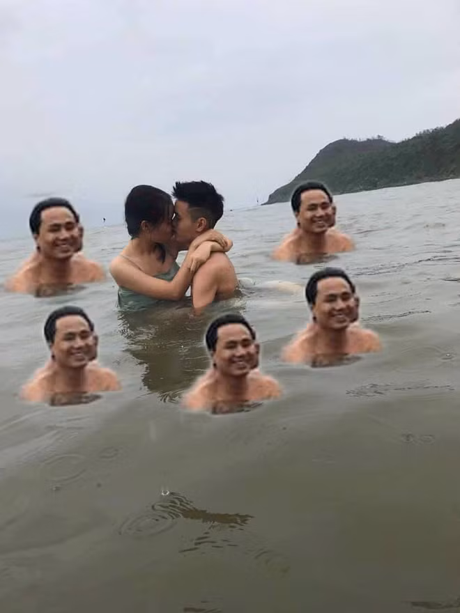 Đủ kiểu phong cách troll được "phô" ra, rất nhiều thành phần "phá game" khiến bức ảnh bị sửa chữa quá đà.