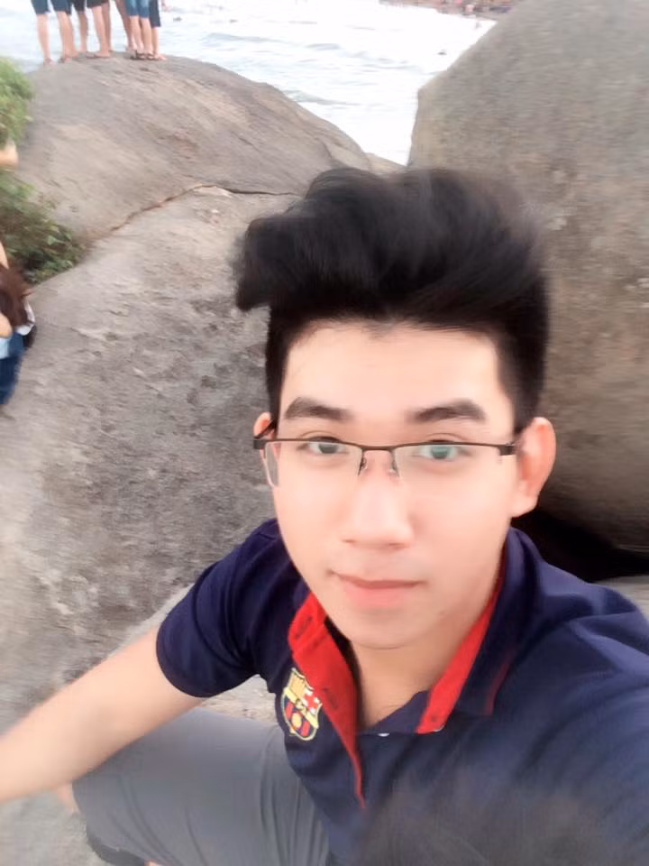 Sau khi chia sẻ về hành trình giảm cân, Hồng Phúc được rất nhiều bạn trẻ quan tâm, xin kết bạn trên MXH. Cậu bạn đã giúp nhiều người có động lực, quyết tâm hơn trong việc giảm cân. Ảnh trong bài: FBNV.