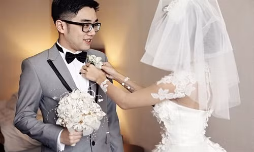 Hỷ nộ ái ố mấy ai hiểu của nghề làm chú rể thuê Hy no ai o may ai hieu cua nghe lam chu re thue