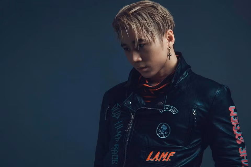Cùng ngắm nhìn nhan sắc của anh chàng stylist 9X Việt chinh phục NHM không chỉ bằng tài năng mà còn bằng cả nhan sắc. Ảnh trong bài: Facebook nhân vật.