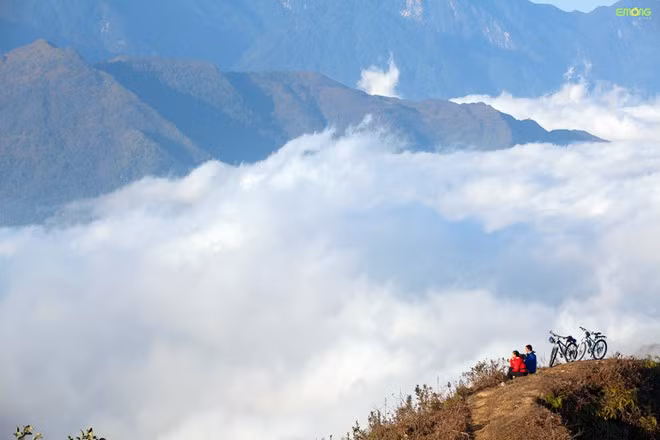 Một cõi tiên cảnh được tạo ra trước mắt các bạn trẻ khi đến với Đà Lạt săn mây.