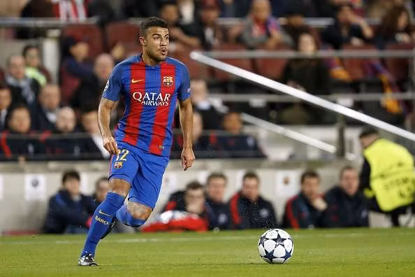 Chuyển nhượng bóng đá từ Barca, Rafinha đã thẳng thắn thừa nhận rằng: "Barcelona vẫn cho thấy họ không tin tưởng vào tôi, thì có lẽ điều tốt nhất dành cho tôi và cả họ, đó chính là ra đi".