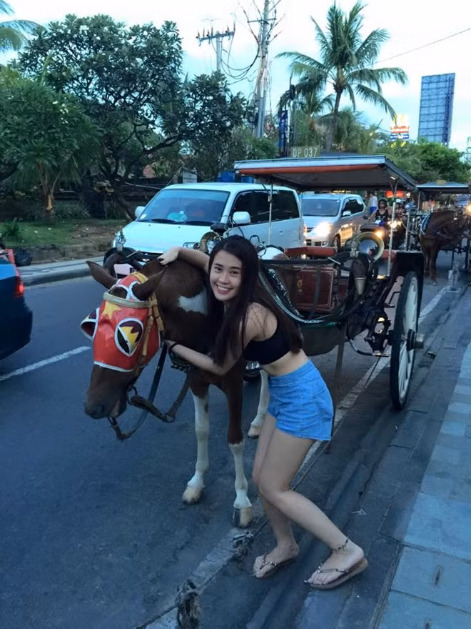 Chuyến du lịch của Ngọc Thảo sẽ kết thúc vào ngày 6/5. Hot girl cho biết: "Sau khi về Việt Nam, mình sẽ trở lại với những sản phẩm ấn tượng hơn trước".