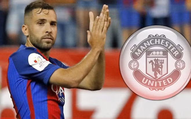 Nguồn tin từ ESPN khẳng định, Jordi Alba cảm thấy chán nản khi không được BLĐ Barcelona đoái hoài về một bản hợp đồng gia hạn. Chính vì thế, hậu vệ này đang cân nhắc chuyển tới Premier League, cụ thể là trong màu áo MU - CLB đã ngỏ lời chiêu mộ Jordi Alba.