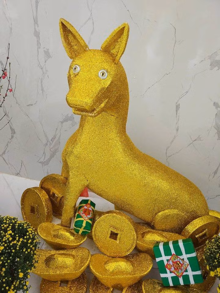 Từ sau sự kiện " Pika Long" dân mạng đã chú ý nhiều hơn đến các linh vật năm mới và cũng vì thế nên năm Mậu Tuất 2018, dân mạng cũng cho lên sóng rất nhiều chú chó phiên bản lỗi được tạo ra.