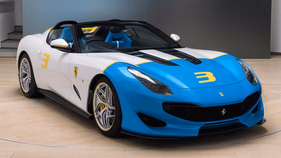 Sản xuất theo đơn đặt hàng của một đại gia, Ferrari SP3JC dựa trên nền tảng của siêu xe F12tdf. Các kỹ sư của Ferrari mất đến 2 năm để hiện thực hóa ý tưởng của chủ xe. Xe vẫn giữ tỷ lệ thân xe của F12tdf nguyên bản, chỉ thay đổi một số thiết kế. Thân xe nổi bật với 3 màu: xanh-trắng-vàng theo nghệ thuật Pop - niềm đam mê của chủ xe. SP3JC được chia sẻ từ F12tdf khối động cơ V12 6.3L cho công suất 769 mã lực.