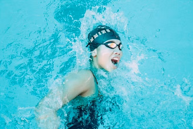 Anh Vien that bai tai 200m tu do nu giai VDTG