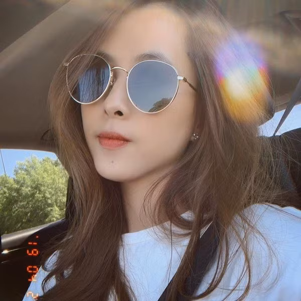 Ban gai Minh Vuong khien nhieu nguoi xuyt xoa vi ve dep 
