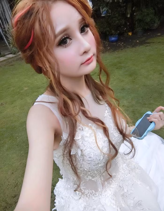 Với nickname là "hot girl mặt vuông", Thanh Vân cảm thấy bị tổn thương. Cô luôn ý thức được khuôn mặt của mình còn nhiều khuyết điểm nên mỗi lần bị trêu chọc, cô chỉ im lặng và không bàn tán gì thêm.
