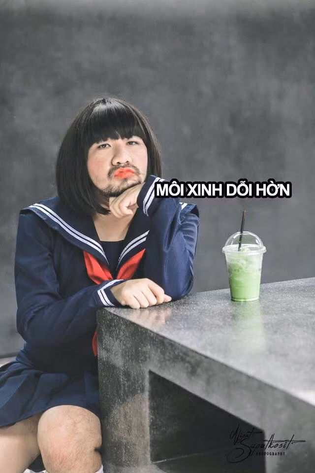 Môi xinh hờn dỗi, Chakkraphong Phumphaichi khiến hàng triệu cư dân mạng phải nhắc tới tên mình. Ảnh sử dụng trong bài: Facebook.