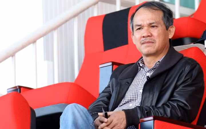 "Đại gia" Đoàn Nguyên Đức, biệt danh là bầu Đức, là Chủ tịch HĐQT Hoàng Anh Gia Lai; Chủ tịch HĐQT HAGL Agrico. Tài sản: 2.903 tỷ đồng (tương đương 128 triệu USD). Sở hữu: 37,5% vốn Hoàng Anh Gia Lai