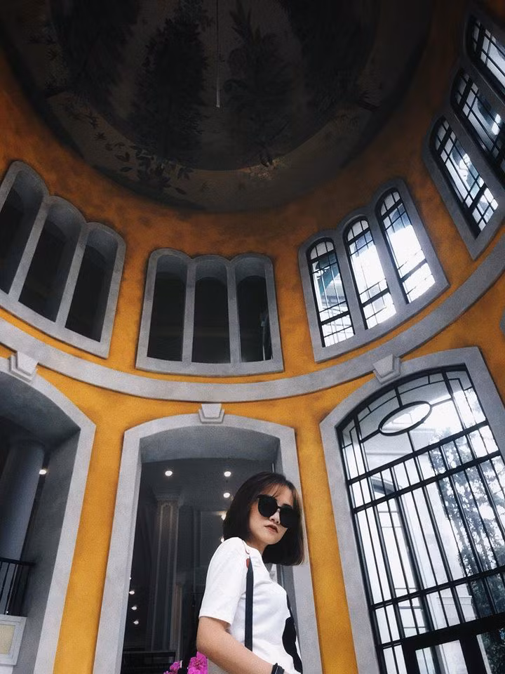 Nhiều bạn trẻ đã tới tòa nhà này còn khẳng định 100% rằng chỉ cần đứng vào là bạn sẽ có ảnh đẹp.