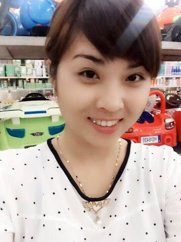 Chiến Thắng và vợ mới quen nhau khá lâu, nói chính xác là Thu Ngọc đã âm thầm yêu Chiến Thắng từ rất lâu. Tuy nhiên, thời gian họ nói chuyện với nhau nhiều nhất là thời điểm Chiến Thắng đau khổ vì chia tay bạn gái kém 18 tuổi cách đây không lâu.