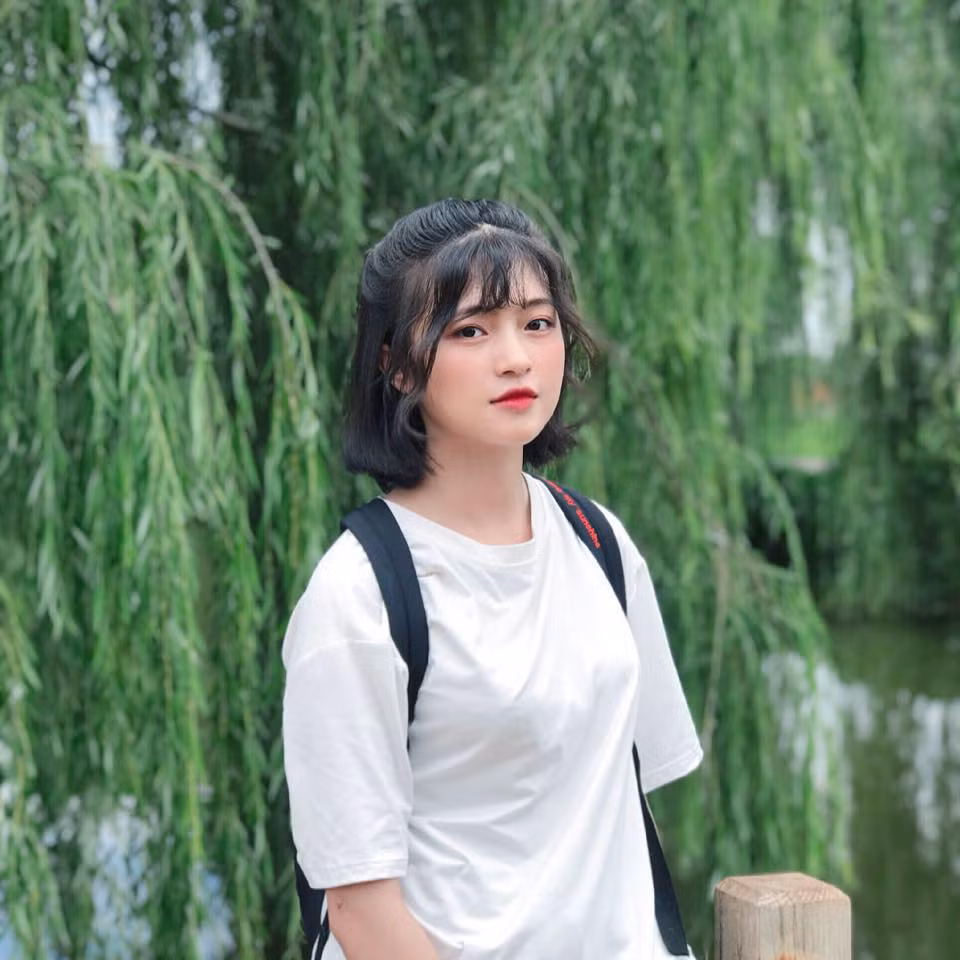 Trước đây khi chưa chuyển về sinh sống ở thành phố Lào Cai thì nhà Hương Ly vẫn làm nông, cô thường xuyên giúp bố mẹ công việc nương rẫy.