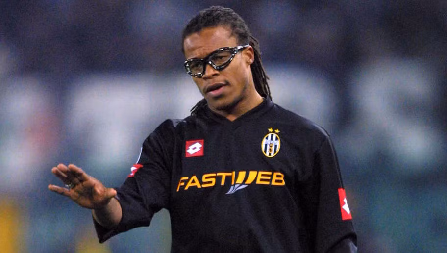 Edgar Davids cũng là một cầu thủ người Hà Lan nữa từng dương tính với doping. Vào tháng 3 năm 2001, sau trận đấu giữa Juventus và Udinese, Edgar Davids đã nhận lệnh cấm thi đấu 5 tháng.