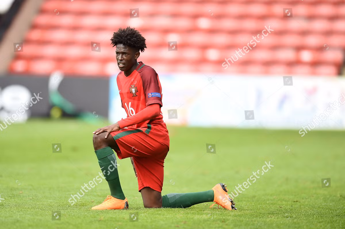 Theo cây viết Gianluca Di Marzio, Man City đã đạt thỏa thuận về việc chiêu mộ tiền đạo Felix Correia. Sao mai sinh năm 2001 gia nhập The Citizens theo bản hợp đồng có thời hạn 5 năm, trị giá 3.5 triệu euro (kèm theo 3.5 triệu euro tùy thành tích).