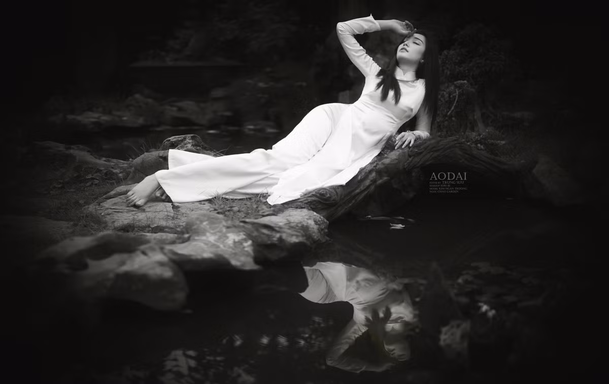 Đã kết hôn và làm công việc văn phòng nhưng Ngân Búng vẫn là gương mặt mẫu ảnh được nhiều nhiếp ảnh săn đón. Ảnh sử dụng trong bài: Trung Sửu.