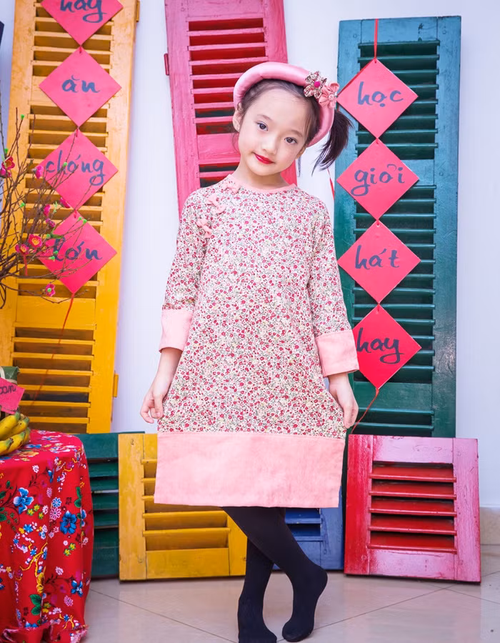 Đôi mắt long lanh và vẻ trong sáng hút hồn của mình trong bộ ảnh chào xuân 2016 của Bảo Anh được nhiều cư dân mạng đánh giá cao.