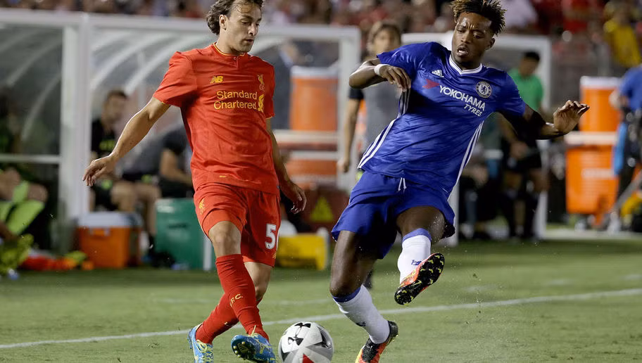 Lazar Markovic gần như không còn xuất hiện trong danh sách thi đấu của Liverpool. Thế nhưng số tiền 45.000 bảng/ tuần vẫn đều đặn chảy vào túi cầu thủ này khi CLB vùng Merseyside chi trả lương.