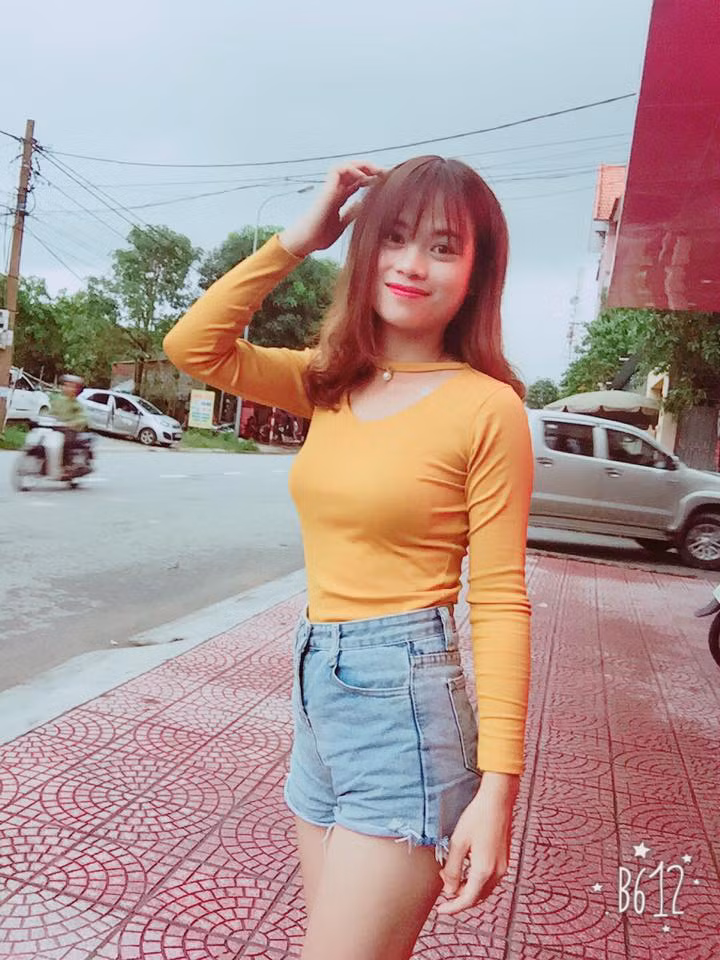 Nói thêm về tình yêu với bóng đá xứ Nghệ của mình, Nguyễn Thu chia sẻ thêm: "Ở trong đội có anh Phi Sơn cùng quê với em. Một người luôn chơi bóng bằng cả trái tim, sự nhiệt huyết. Anh Sơn chính là cầu nối chiếm 50% lý do em thích SLNA và nửa còn lại là do dòng máu Nghệ - Tĩnh đang chảy trong con người em".