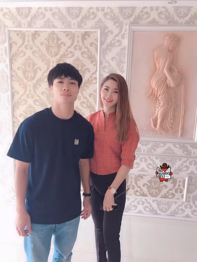 Nhiều người cho rằng, cô gái xuất hiện trong bức ảnh là bạn gái tin đồn của Công Phượng và từ đó rất nhiều rắc rối đã ập đến với cô nàng này.