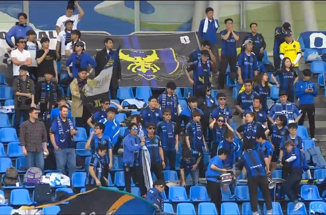 Sau mùa giải không thành công này, năm 2005 Incheon United có bước nhảy vọt khi giành ngôi vị Á quân.